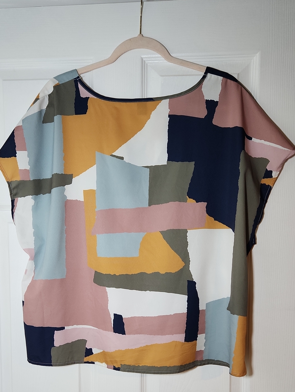 Multi-Color Abstract V-Neck Dolman Top - Picture 5 of 5